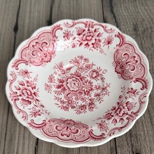 England Windsor Floral Red and White Porcelain Plate